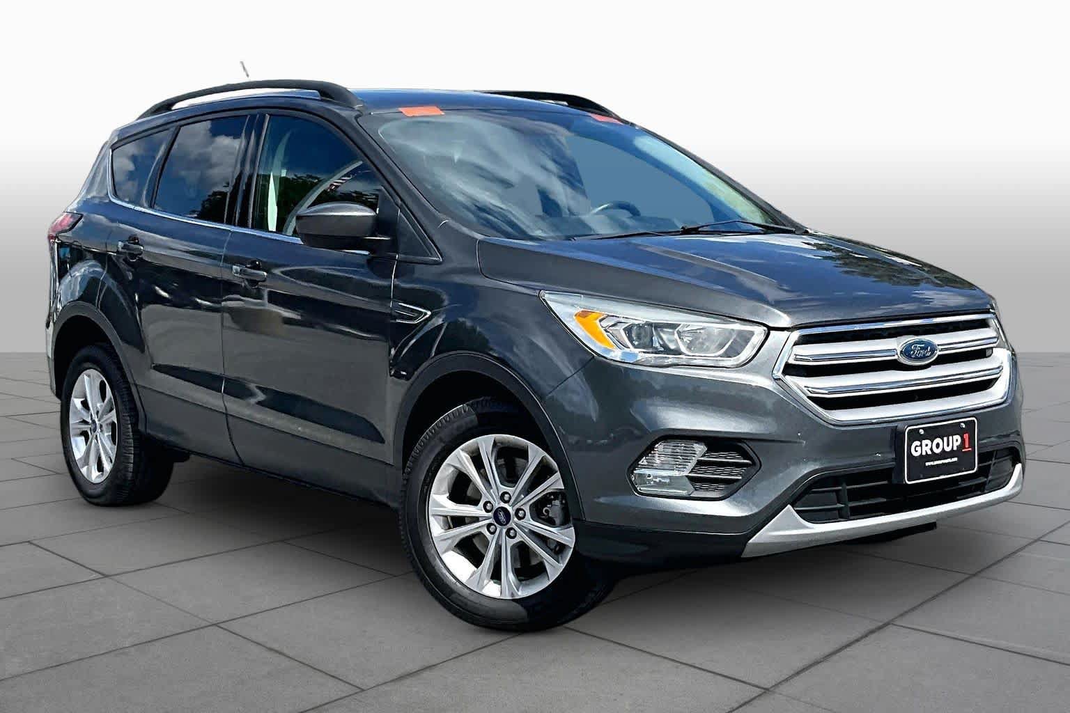 Used 2019 Ford Escape SEL AWD/4WD image 3