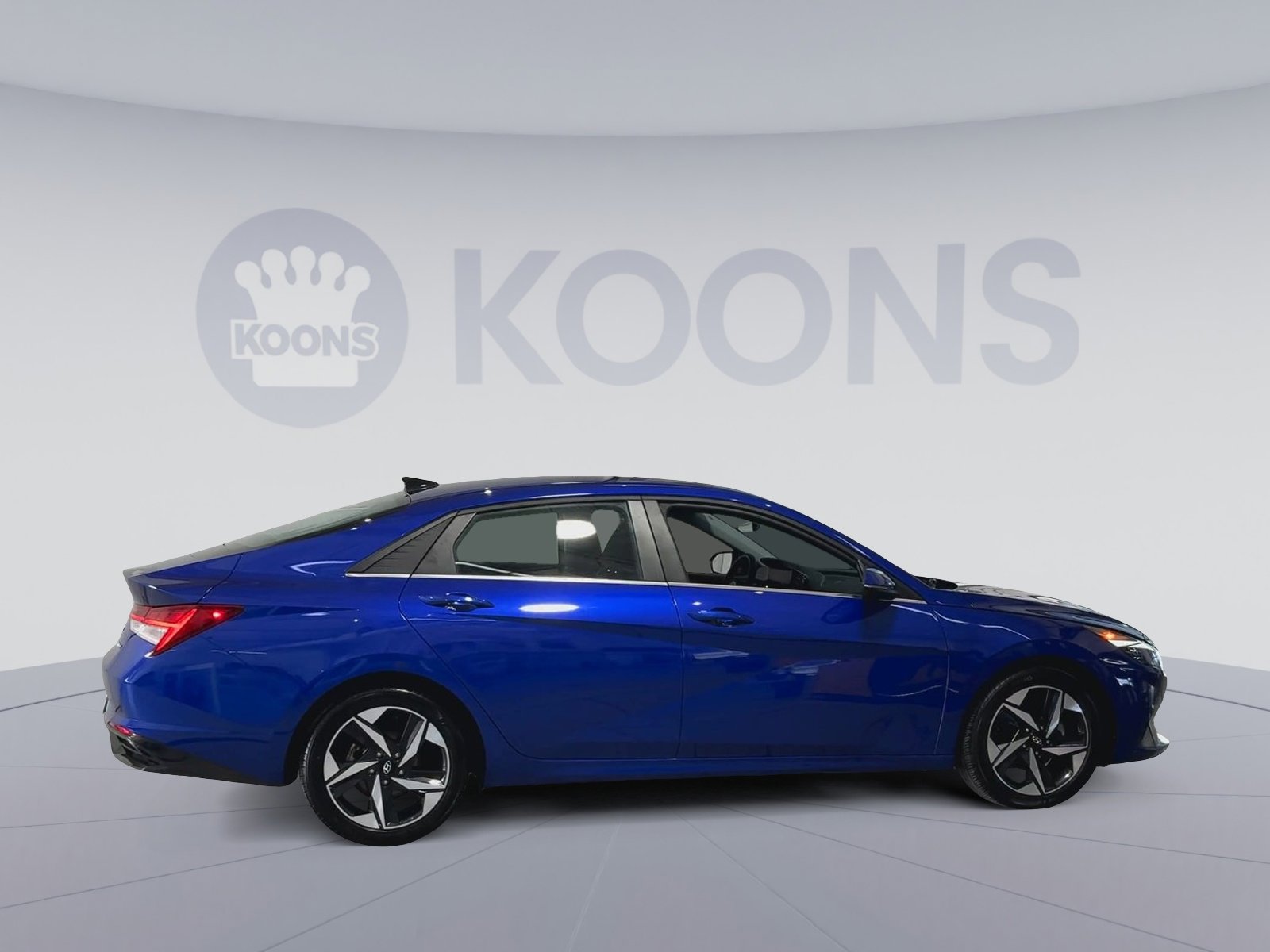 Used 2023 Hyundai Elantra Limited image 12