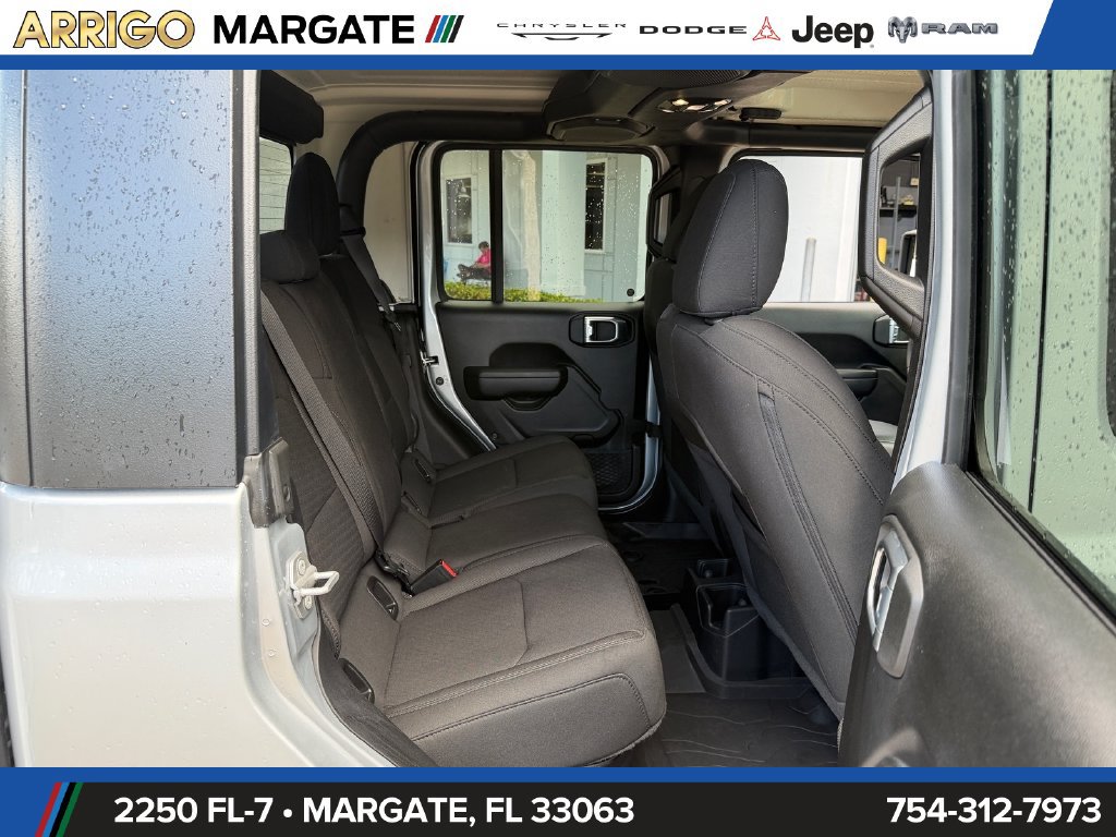 Used 2023 Jeep Gladiator Sport AWD/4WD image 15