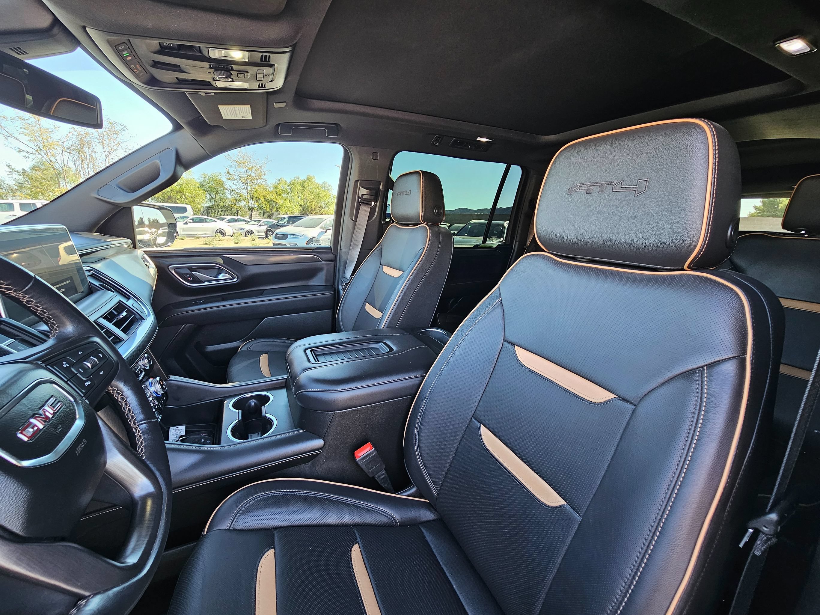 Used 2022 GMC Yukon XL AT4 w/ Technology Package AWD/4WD image 22
