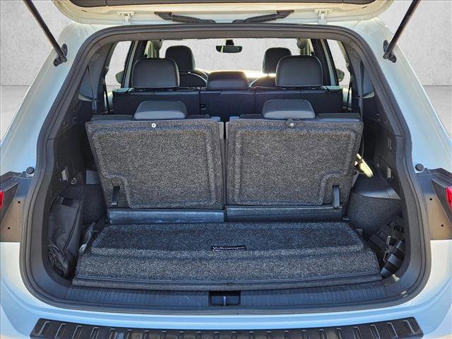 Used 2023 Volkswagen Tiguan SE R-Line FWD image 6