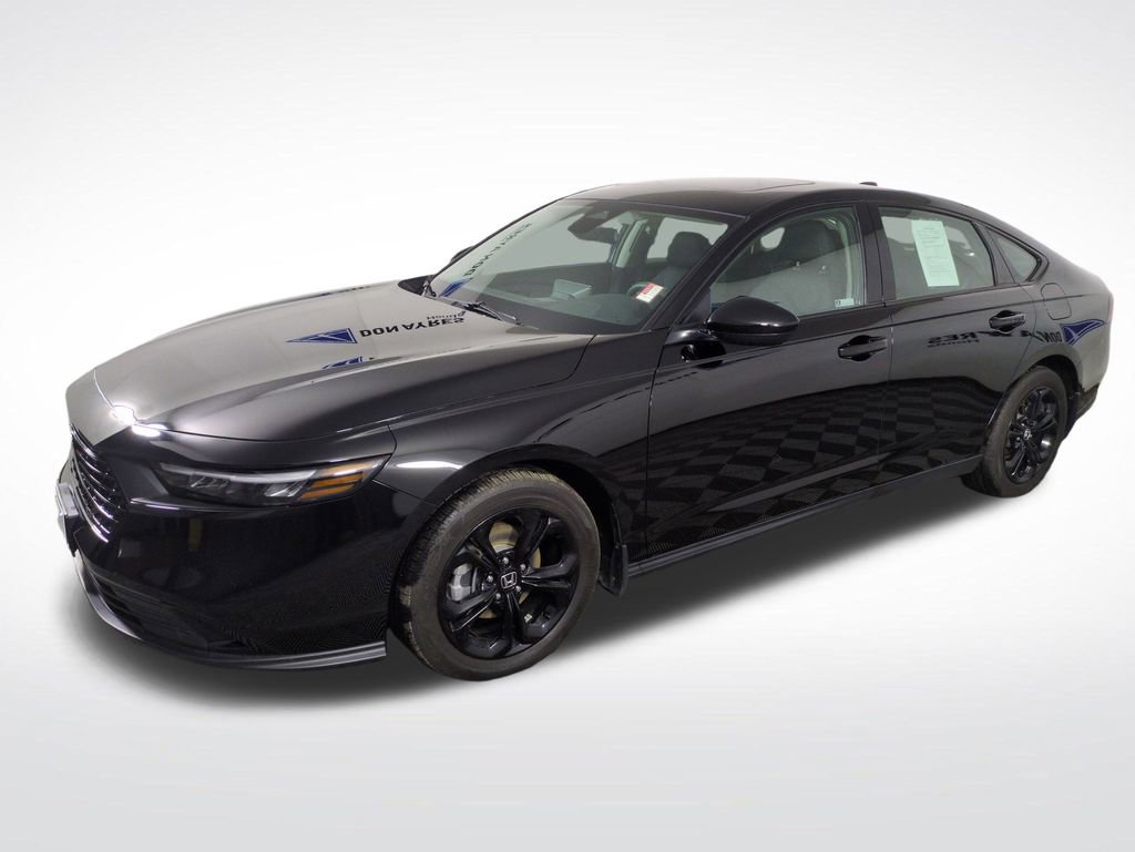 Certified 2025 Honda Accord SE image 1