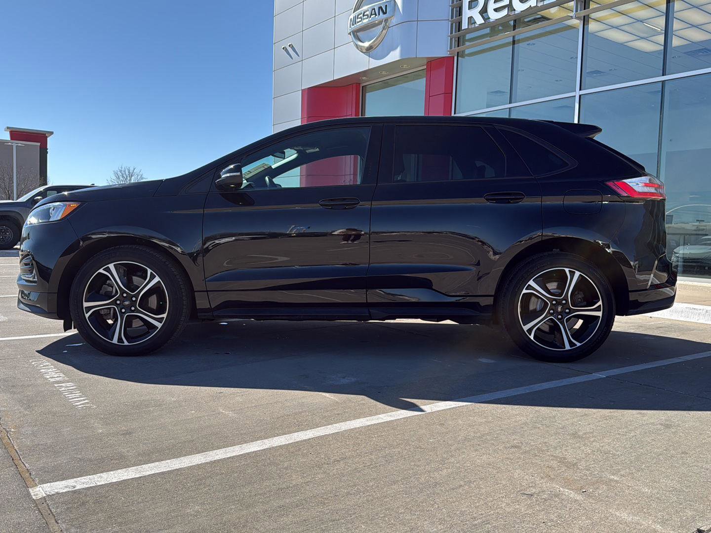 Used 2022 Ford Edge ST AWD/4WD image 12