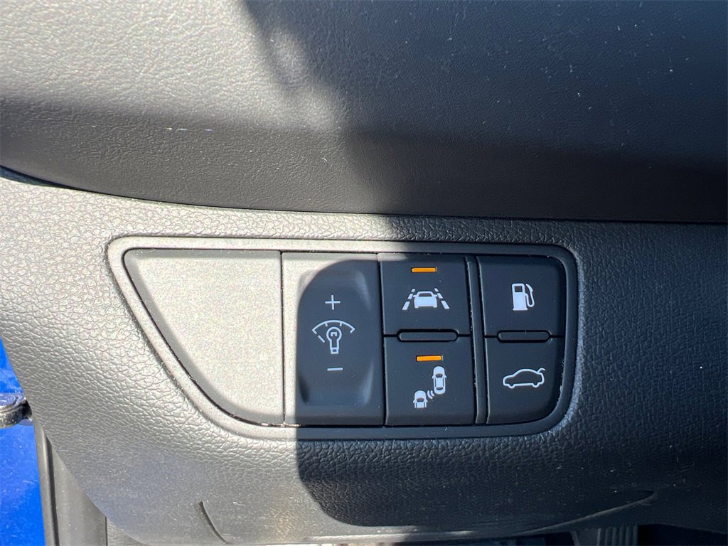 Used 2021 Genesis G70 2.0T image 14