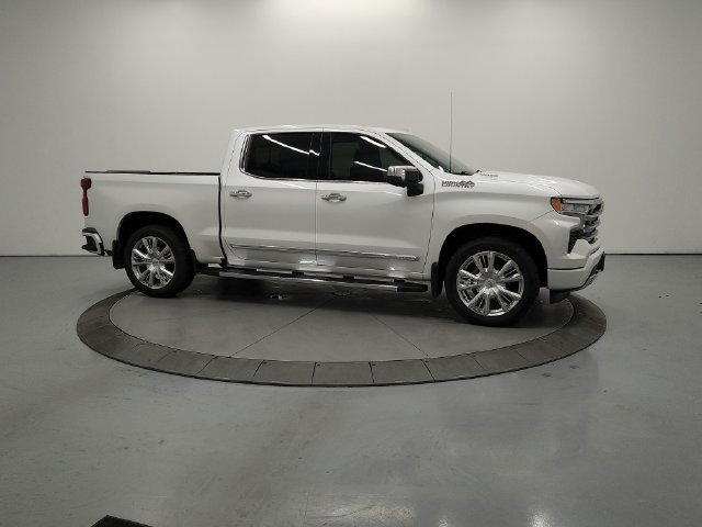 Used 2024 Chevrolet Silverado 1500 High Country w/ High Country Premium Package AWD/4WD image 46