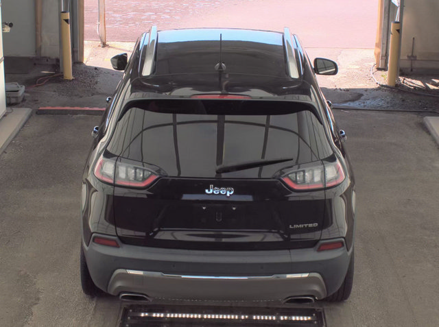 Used 2019 Jeep Cherokee Limited FWD image 10