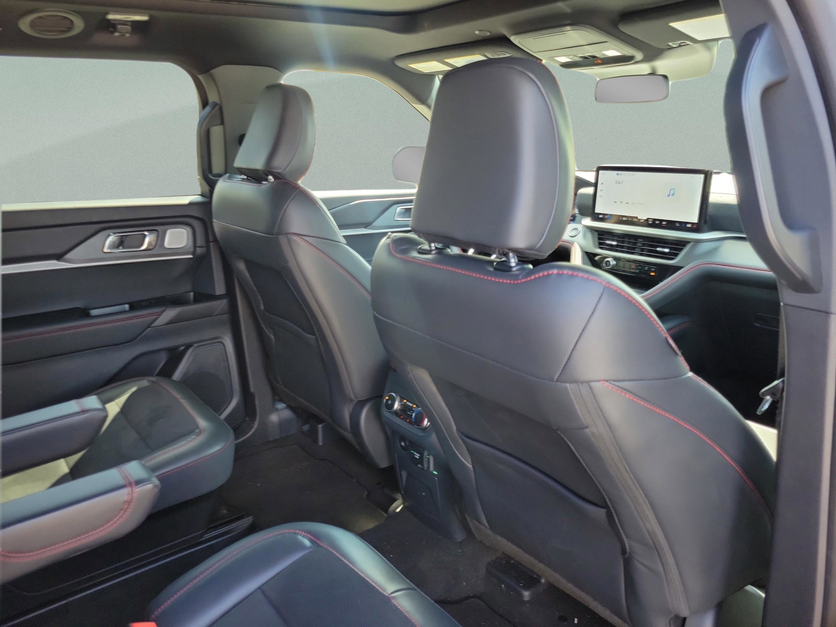 Used 2025 Ford Explorer ST w/ Sun And Sound Package image 26