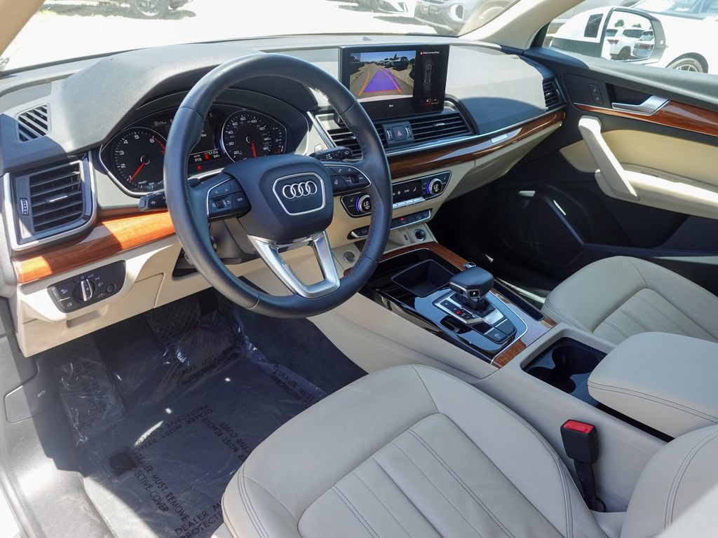Used 2023 Audi Q5 2.0T Premium w/ Convenience Package AWD/4WD image 11