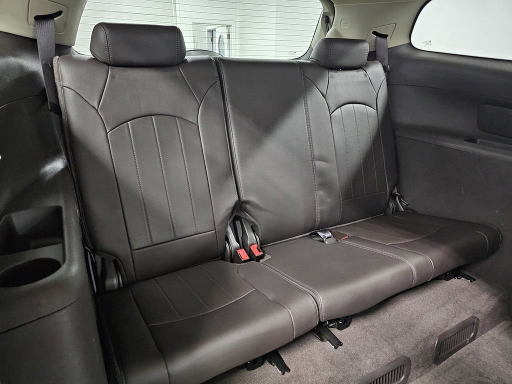Used 2014 Buick Enclave Leather FWD image 31