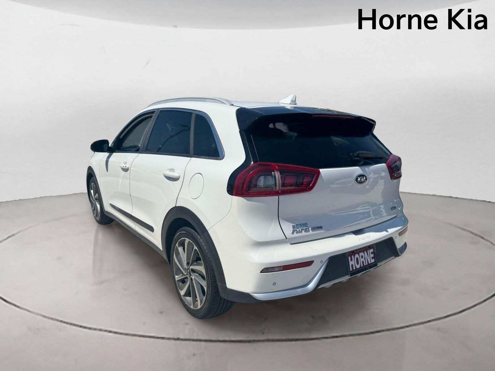 Used 2018 Kia Niro Touring FWD image 5