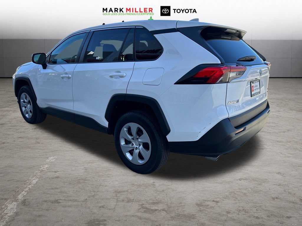 Certified 2022 Toyota RAV4 LE AWD/4WD image 3