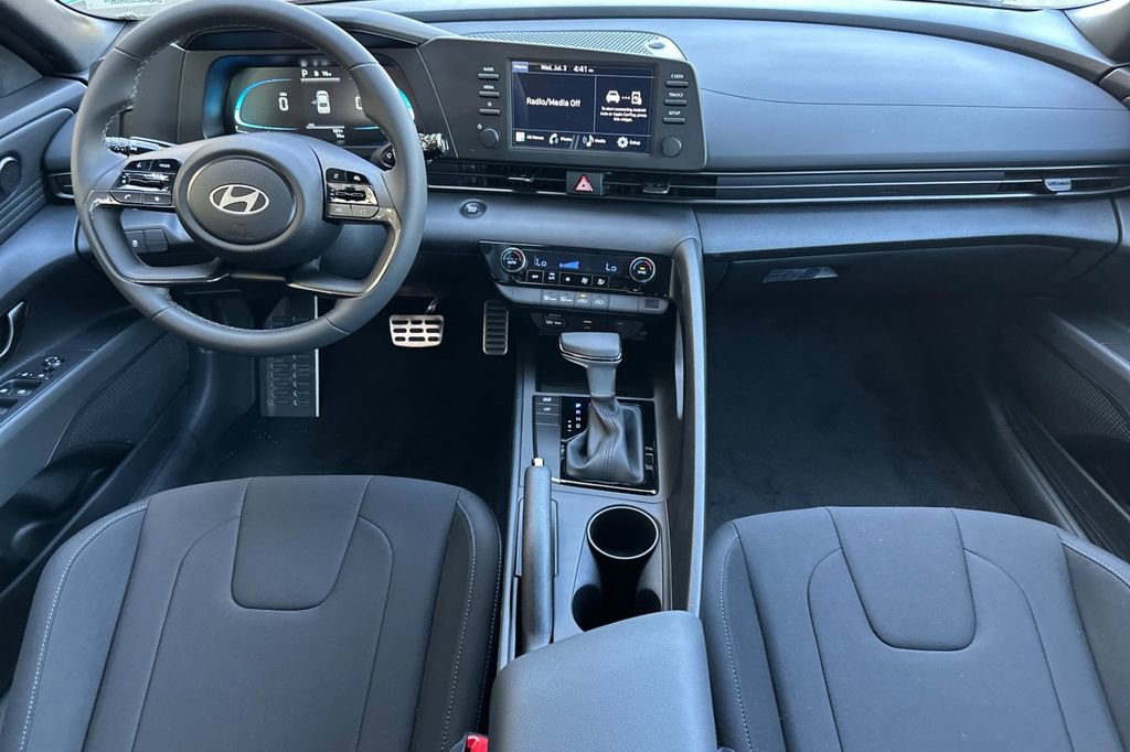 New 2025 Hyundai Elantra Sport image 10
