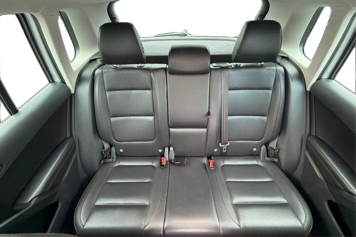 Used 2017 Volkswagen Tiguan Wolfsburg Edition AWD/4WD image 14