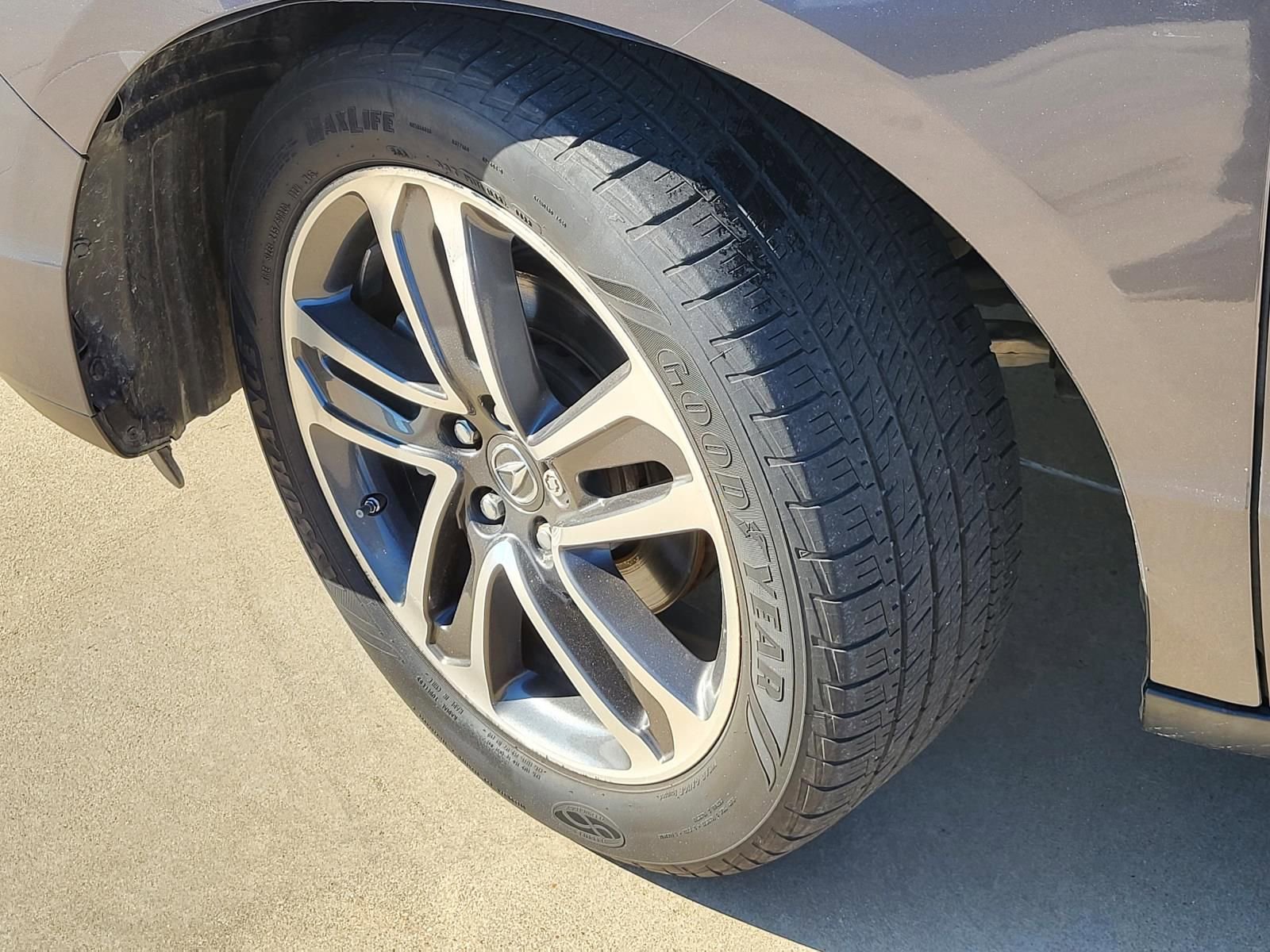 Used 2017 Acura MDX SH-AWD w/ Advance Package image 12