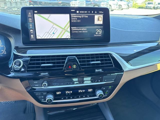 Used 2022 BMW 530e w/ Premium Package image 24