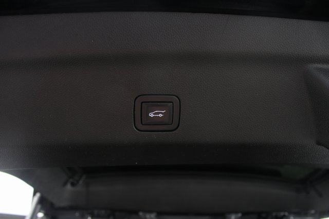 Used 2023 GMC Yukon Denali image 24