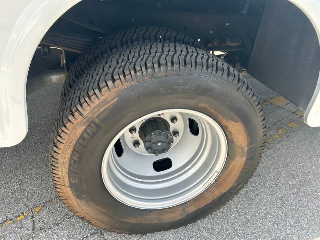 Used 2023 Ford F350 XL w/ Snow Plow Prep Package image 25