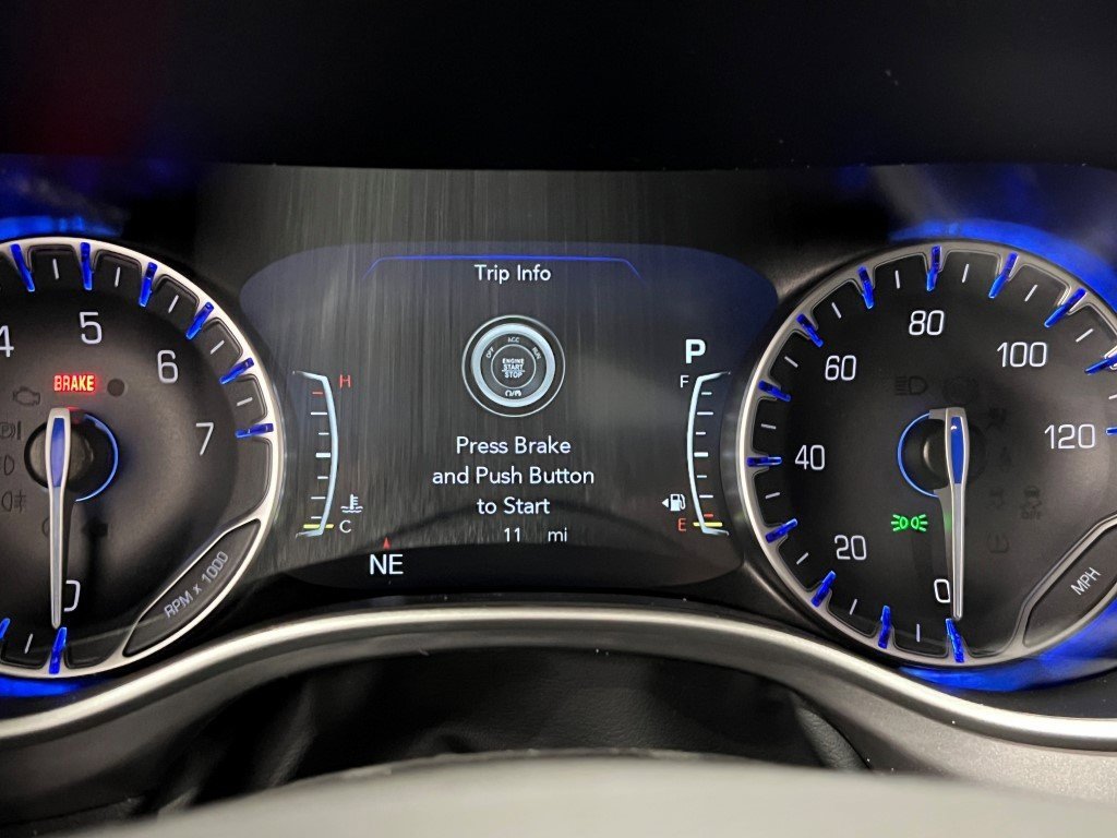 New 2026 Chrysler Voyager LX image 13