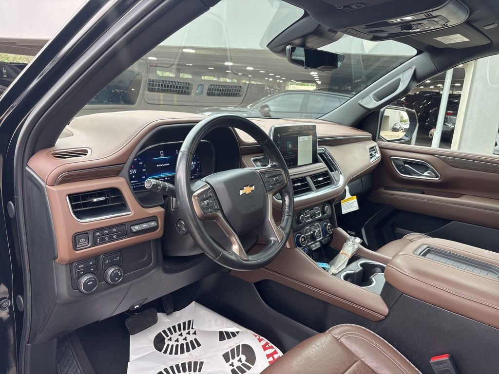 Used 2024 Chevrolet Tahoe High Country AWD/4WD image 12