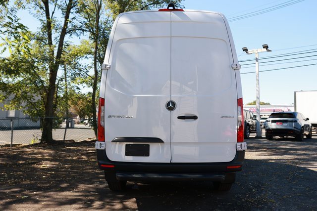 Used 2023 Mercedes-Benz Sprinter 144 Cargo image 6