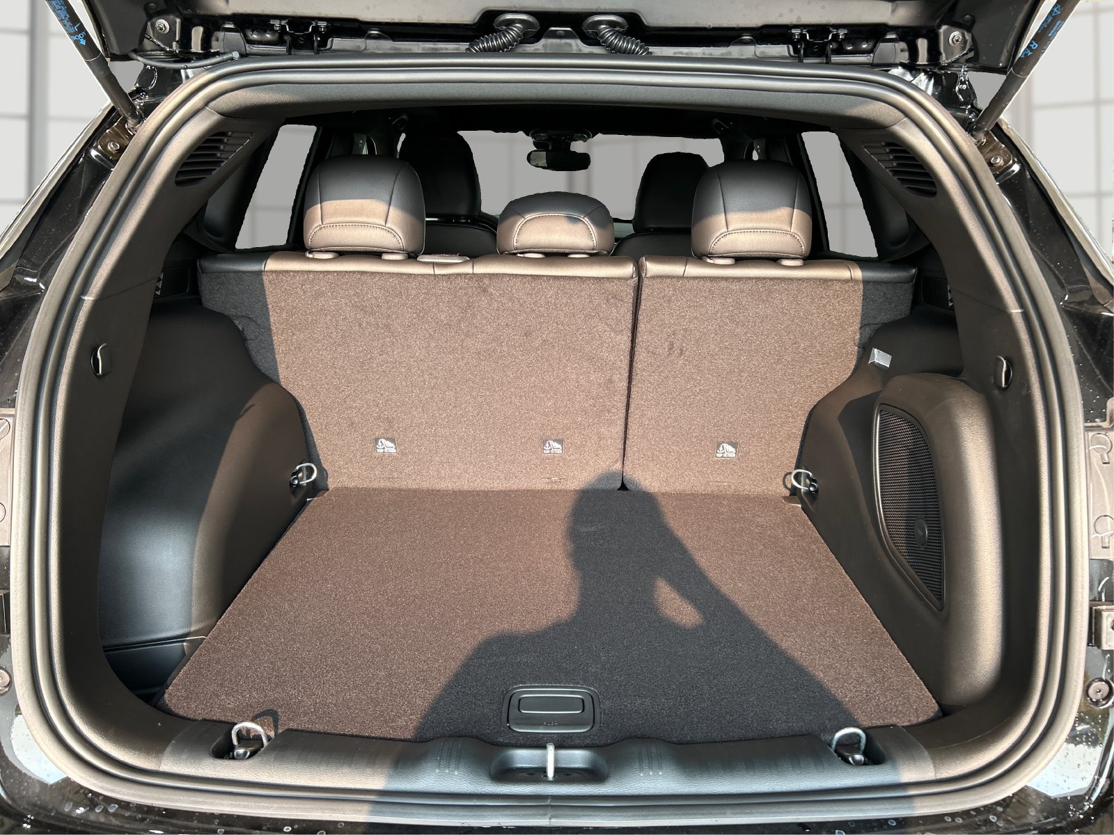 New 2026 Jeep Compass Latitude AWD/4WD image 12