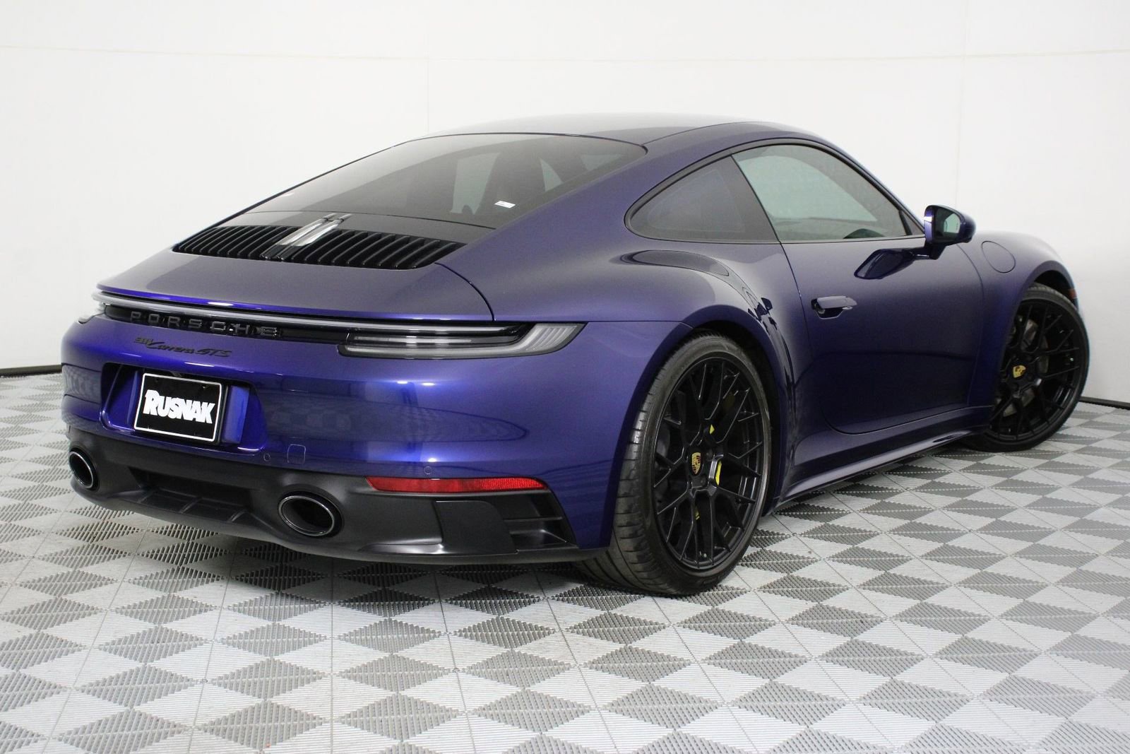 Certified 2022 Porsche 911 Carrera GTS image 7