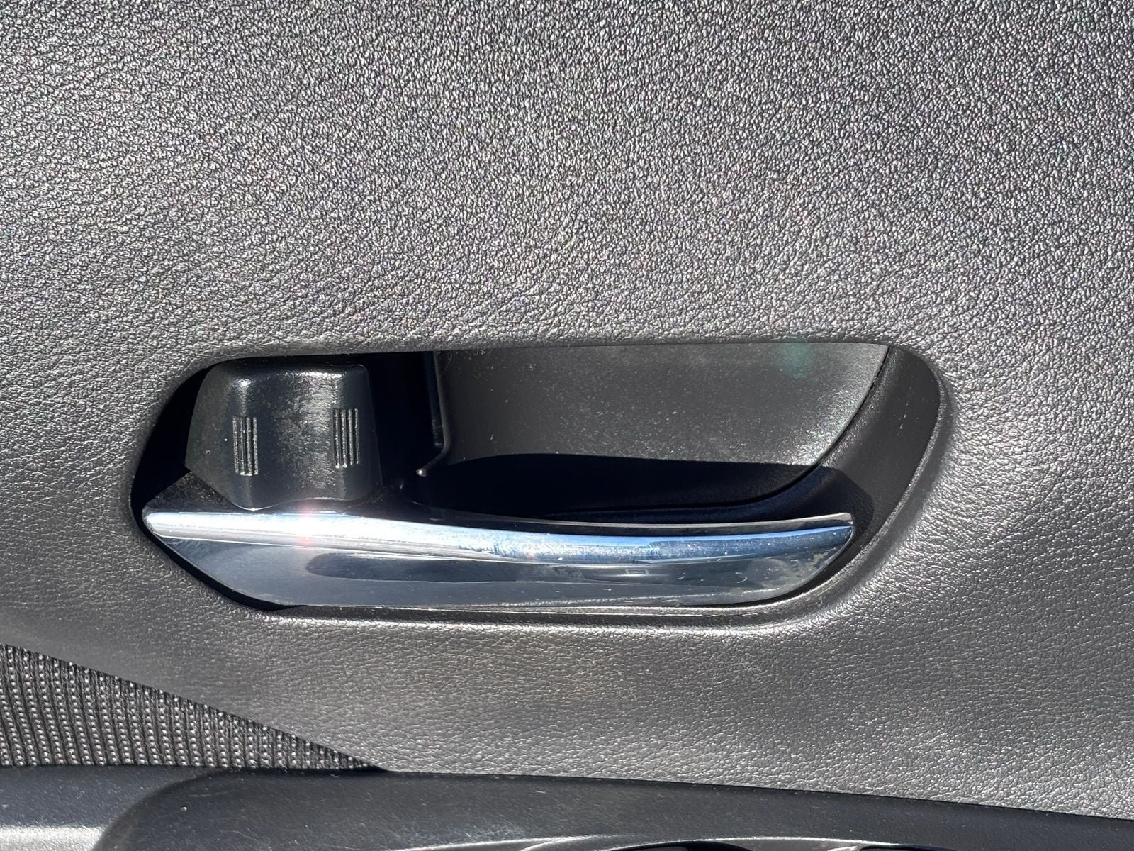 Used 2021 Nissan Kicks SV FWD image 20