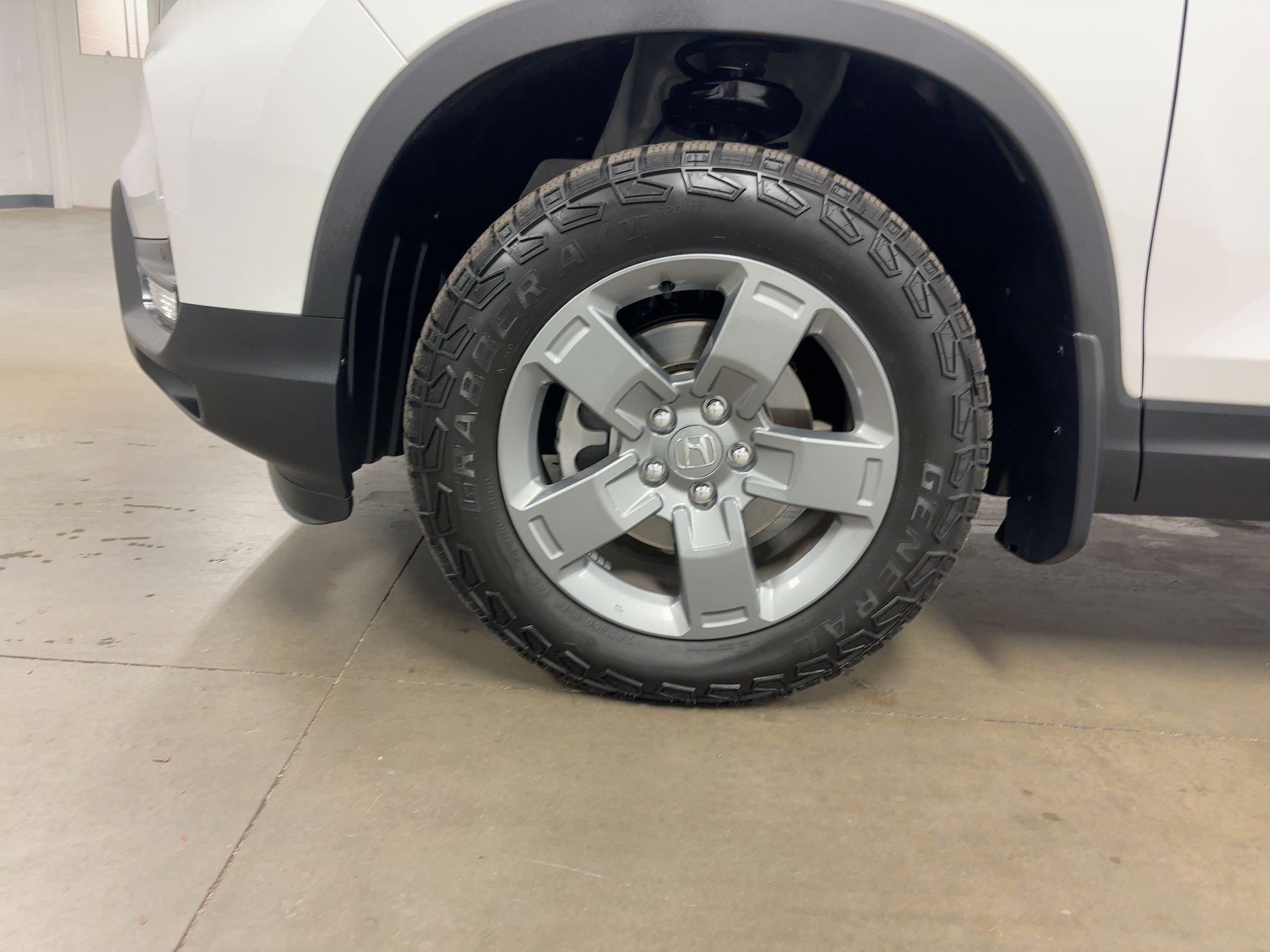 Used 2025 Honda Ridgeline TrailSport image 11