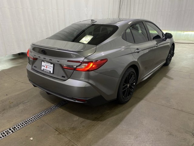 New 2026 Toyota Camry SE image 3