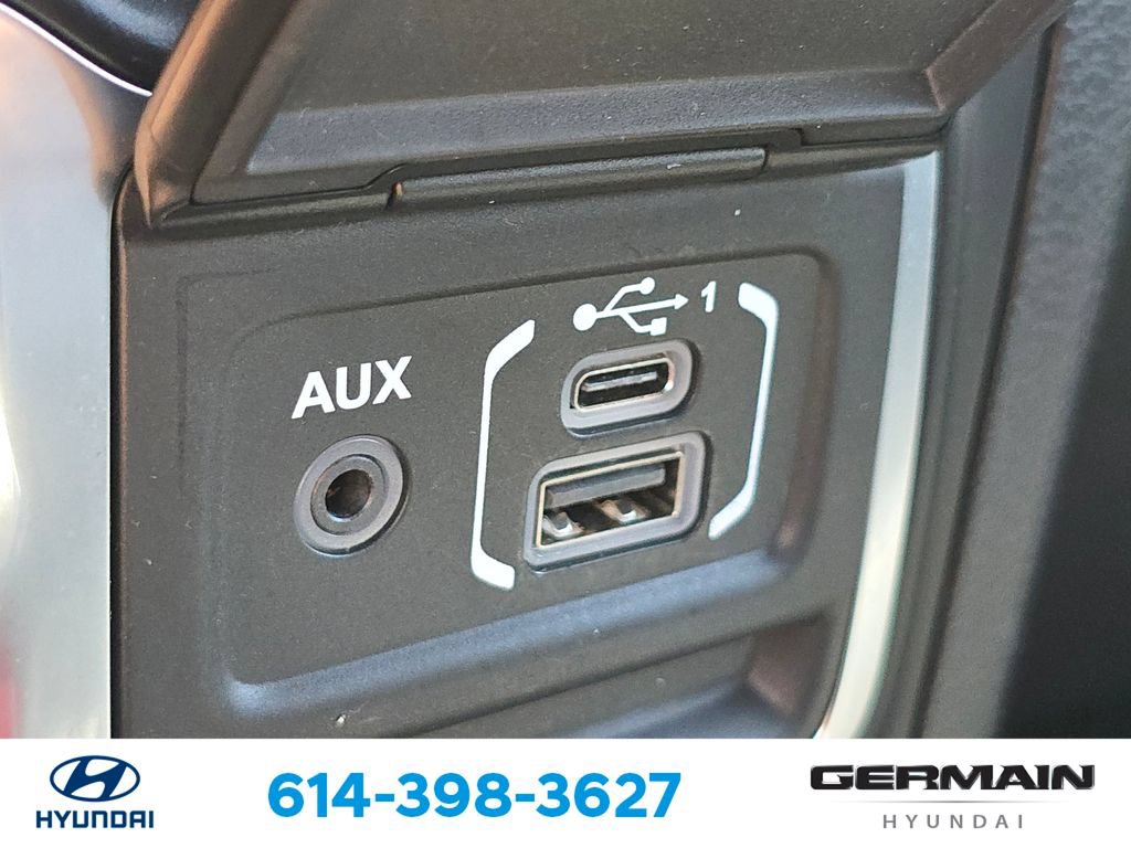 Used 2021 Jeep Wrangler Unlimited Sahara w/ Cold Weather Group AWD/4WD image 32