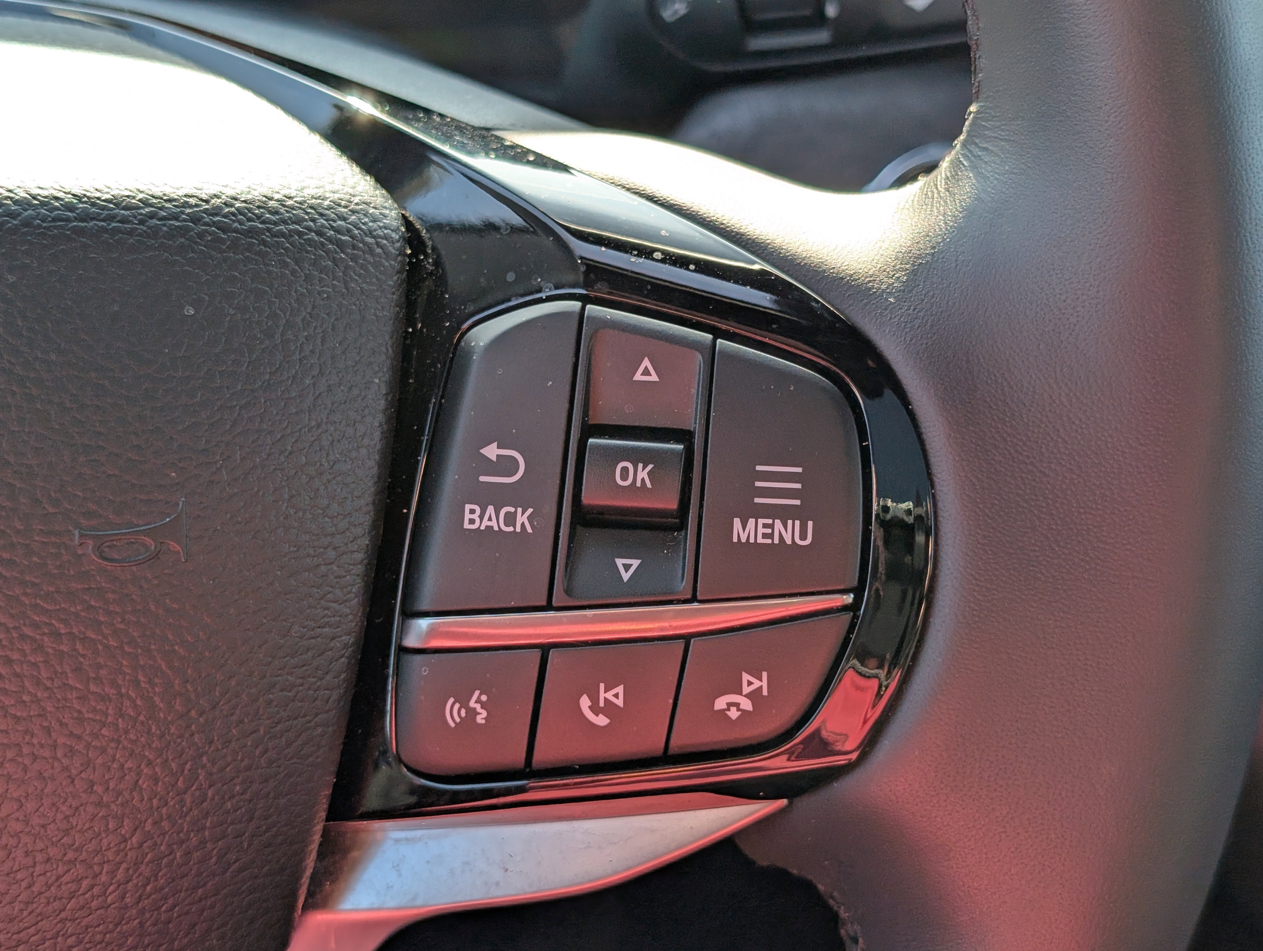 Used 2025 Ford Explorer Platinum w/ Ultimate Package image 27