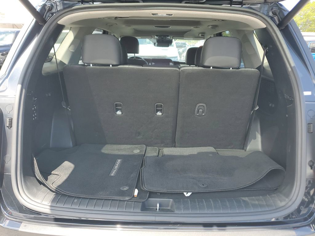 Used 2023 Hyundai Palisade Limited w/ Cargo Package AWD/4WD image 8