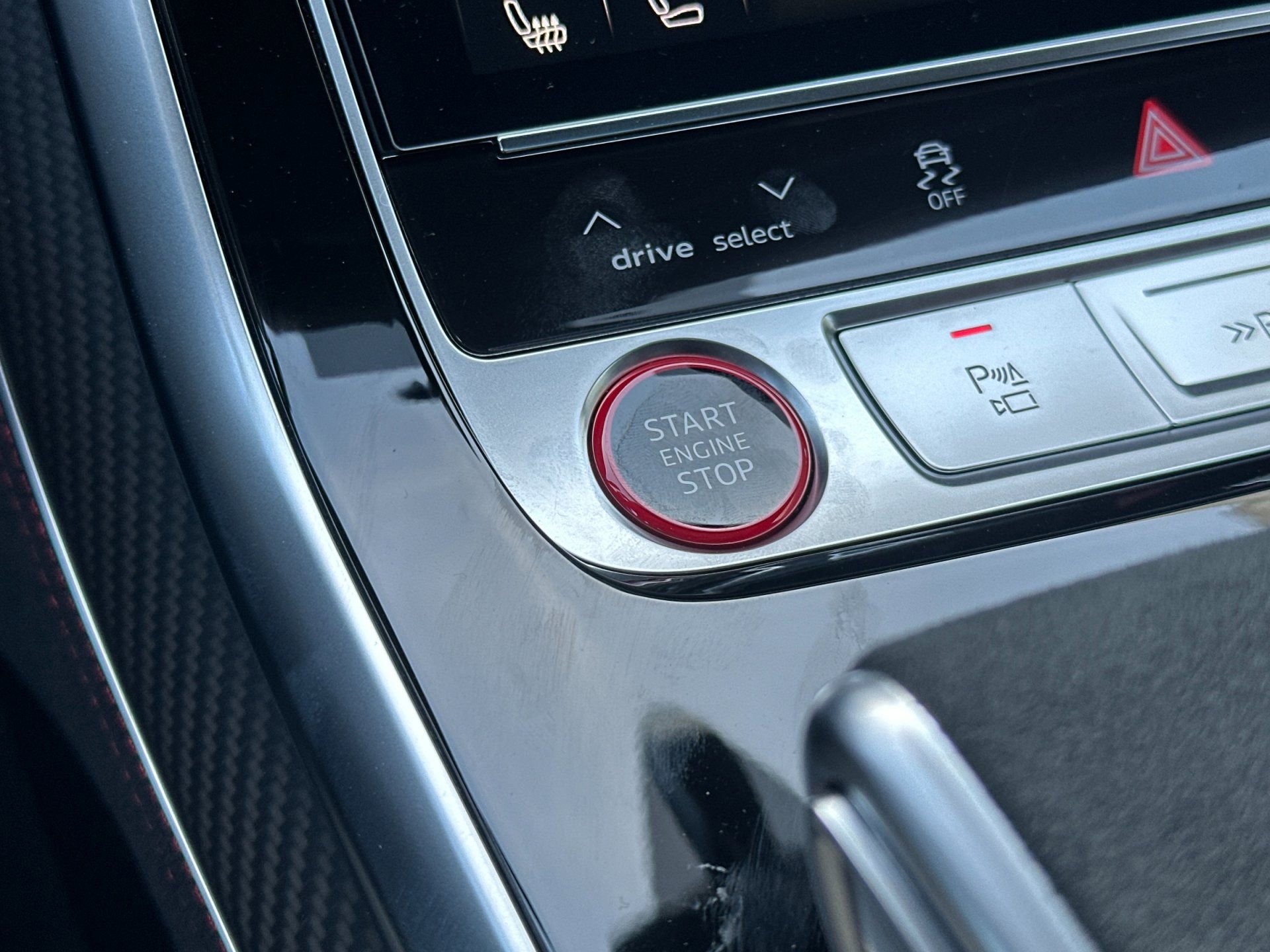 Used 2026 Audi RS Q8 performance image 25