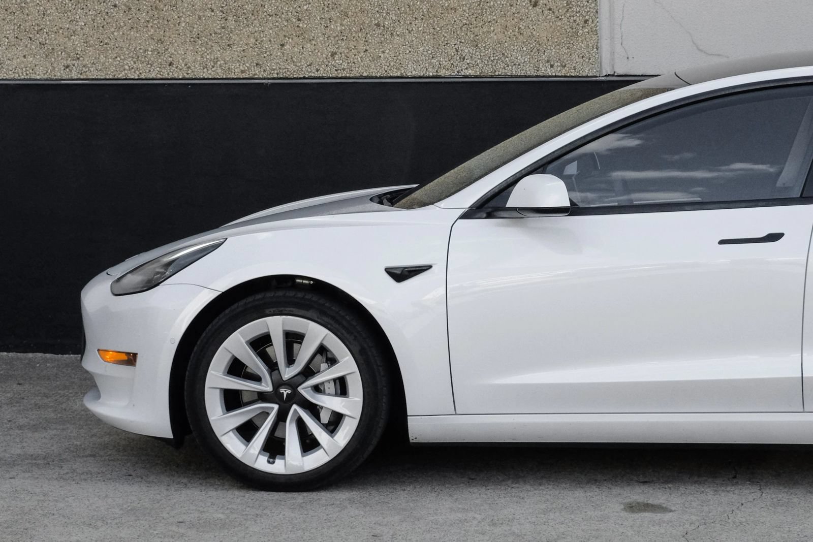 Used 2022 Tesla Model 3 Long Range AWD/4WD image 16