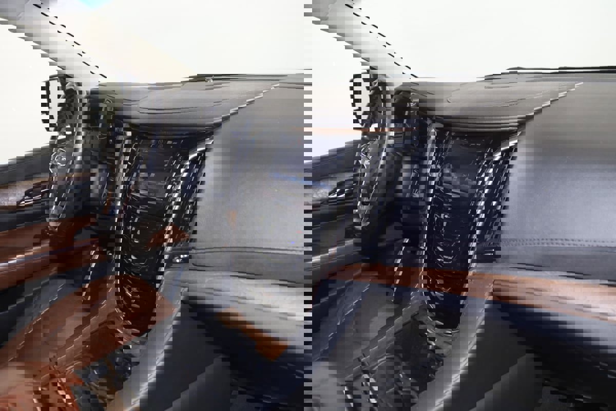 Used 2019 Cadillac Escalade ESV Premium Luxury AWD/4WD image 43