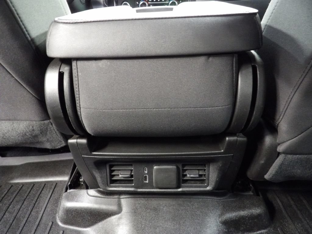 Used 2022 Chevrolet Silverado 1500 LT AWD/4WD image 17