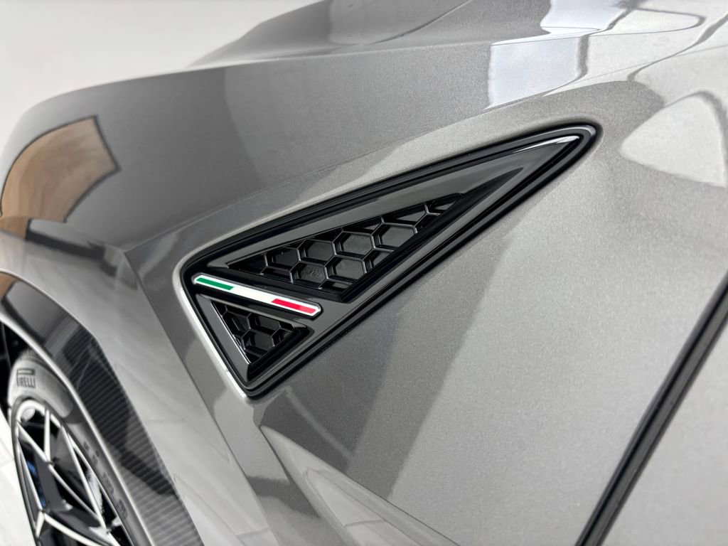 Used 2023 Lamborghini Urus Performante image 12