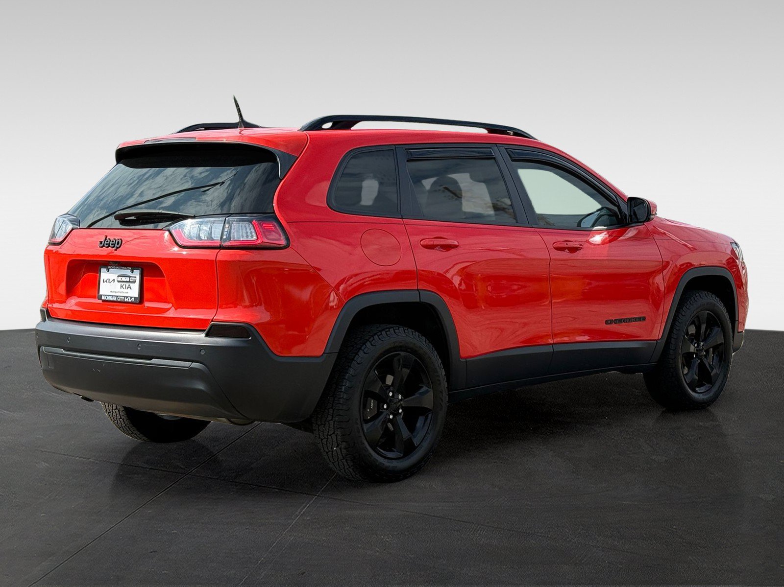 Used 2021 Jeep Cherokee Latitude Plus FWD image 5