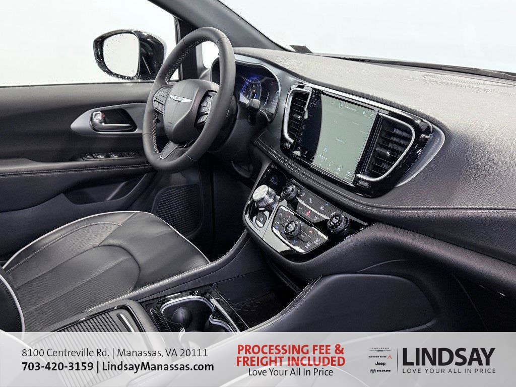 New 2026 Chrysler Pacifica Limited w/ S Appearance Package AWD/4WD image 11