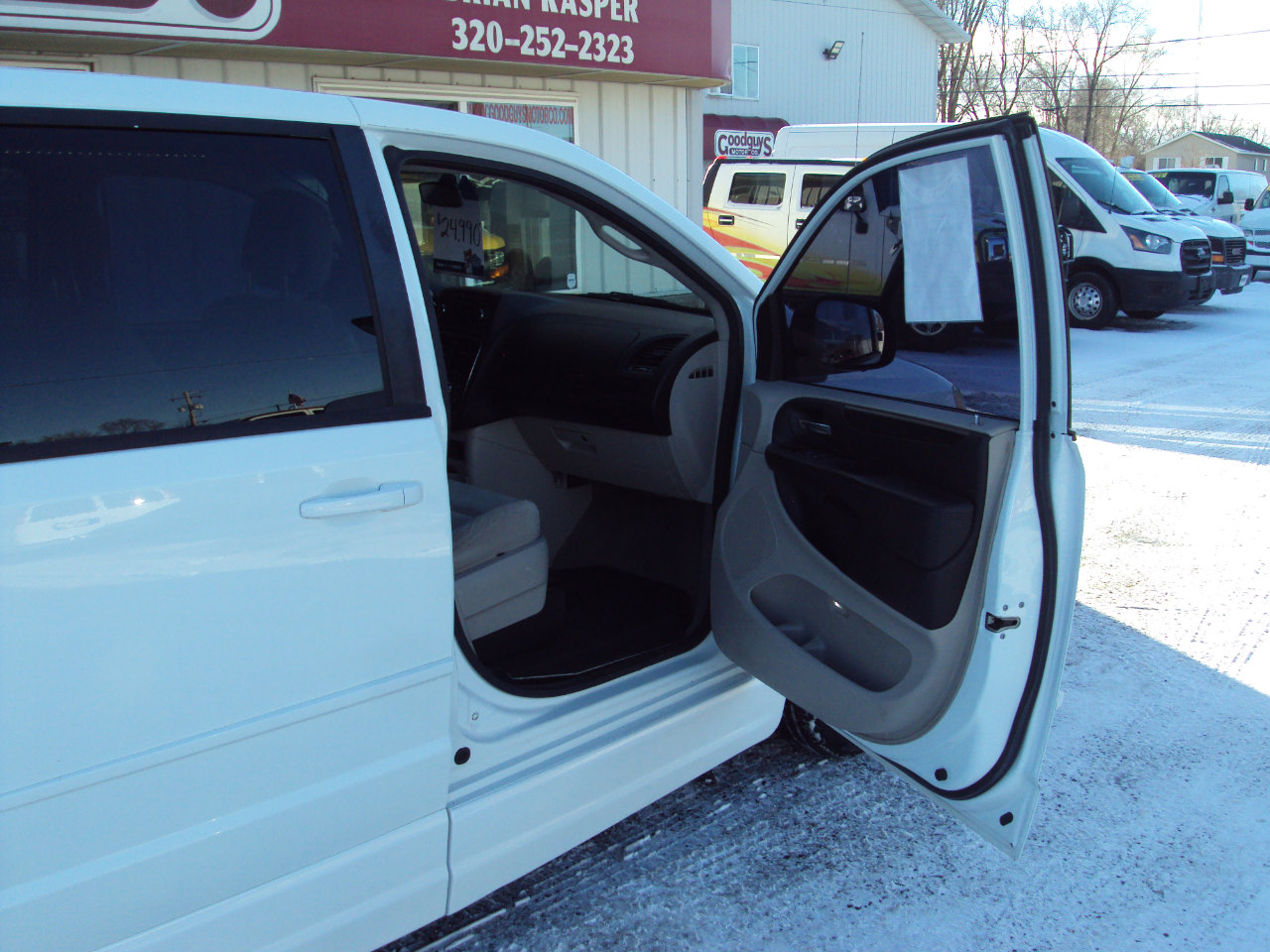 Used 2015 Dodge Grand Caravan SE w/ Quick Order Package 29E SE FWD image 19