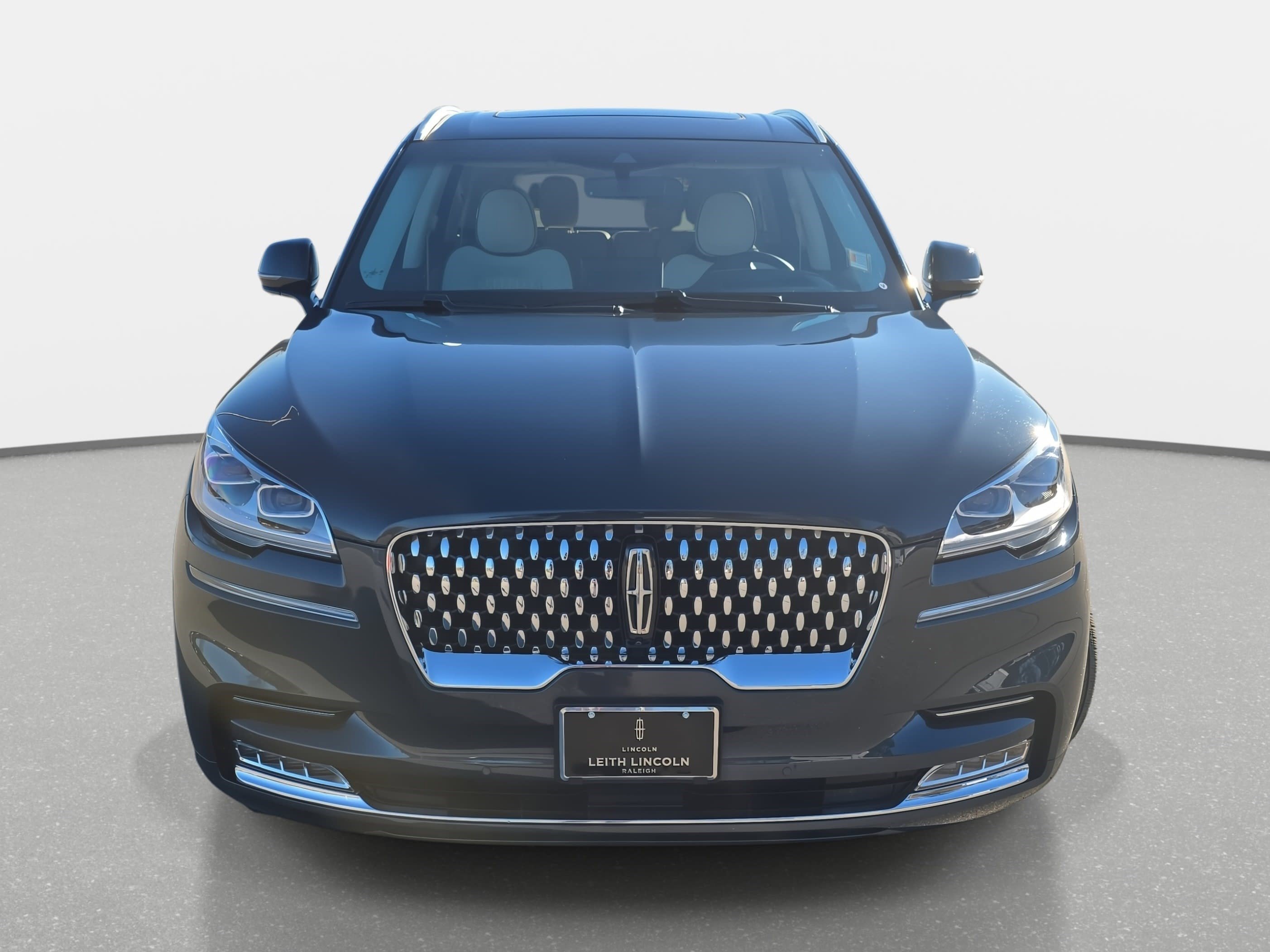 Certified 2023 Lincoln Aviator Black Label w/ Dynamic Handling Package image 2
