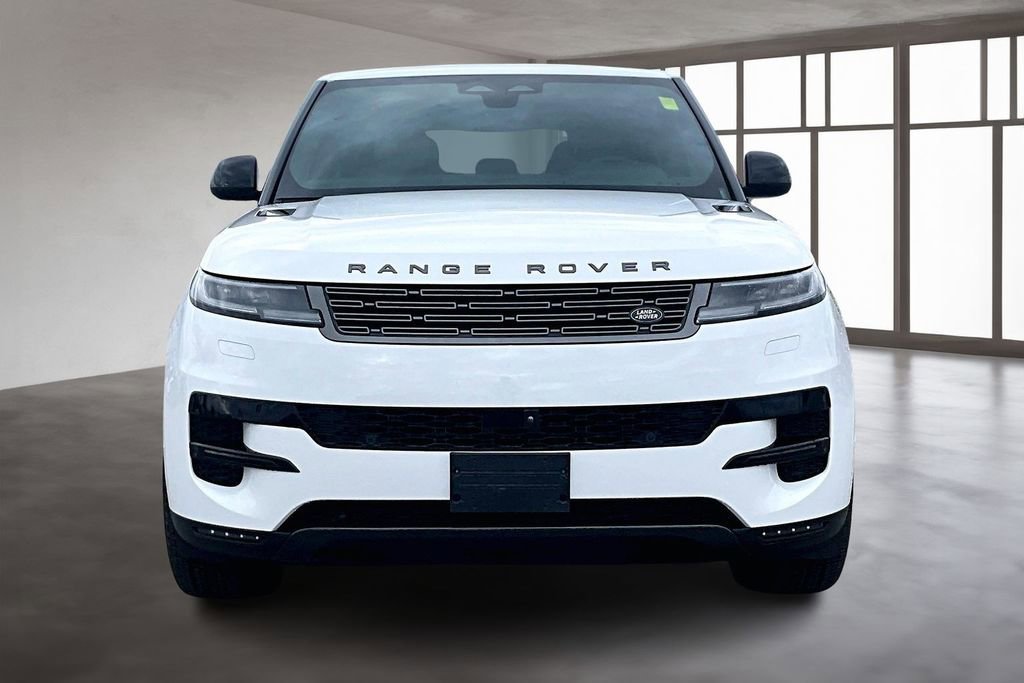Used 2024 Land Rover Range Rover Sport SE image 3