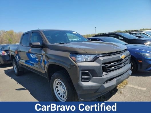 Used 2024 Chevrolet Colorado W/T RWD image 1