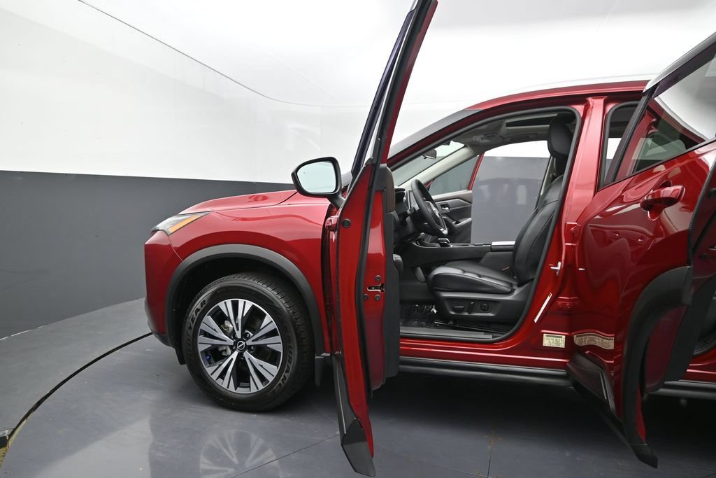 Used 2023 Nissan Rogue SV w/ SV Premium B Package AWD/4WD image 13