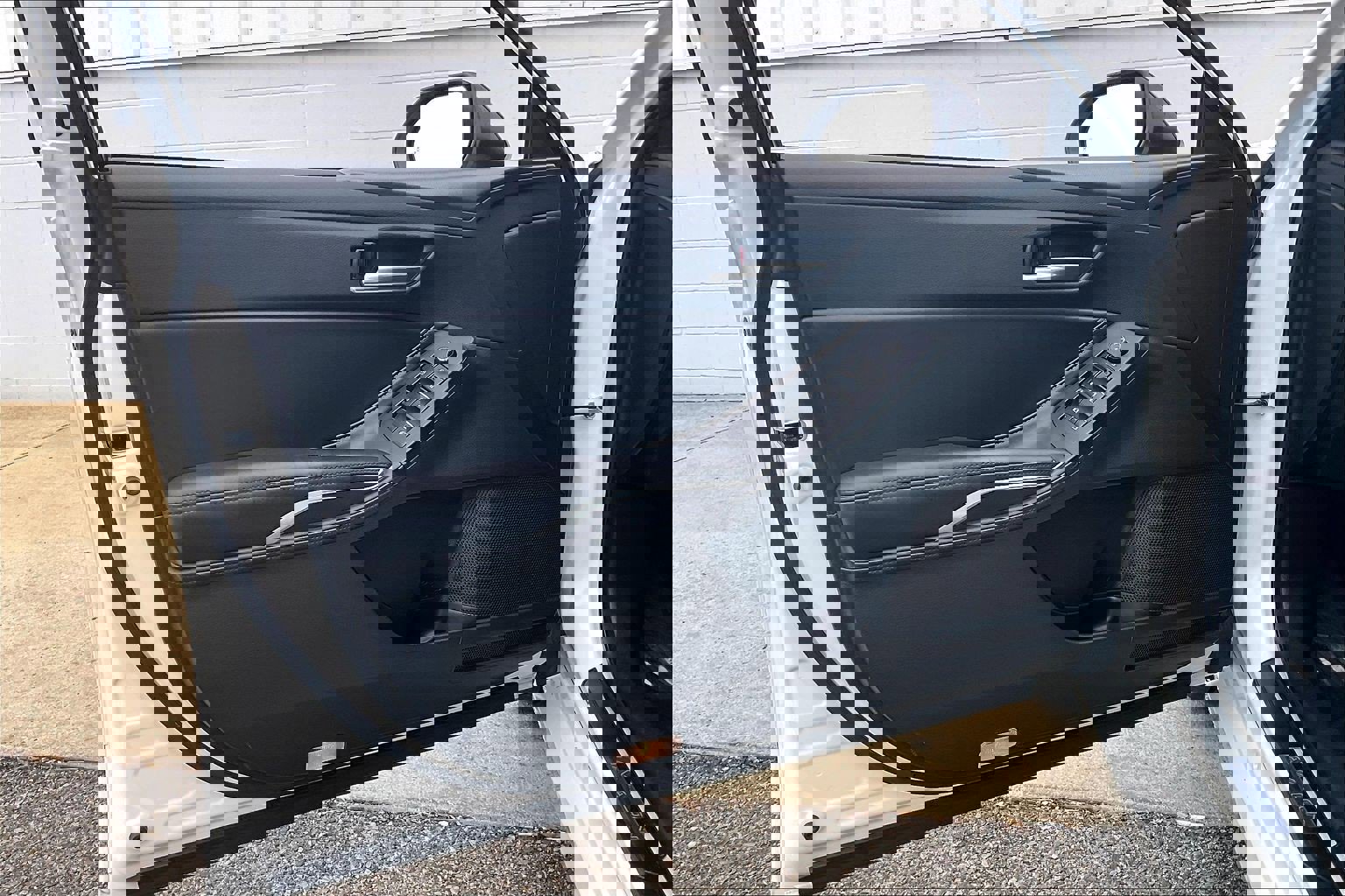 Used 2022 Toyota Avalon XSE image 28