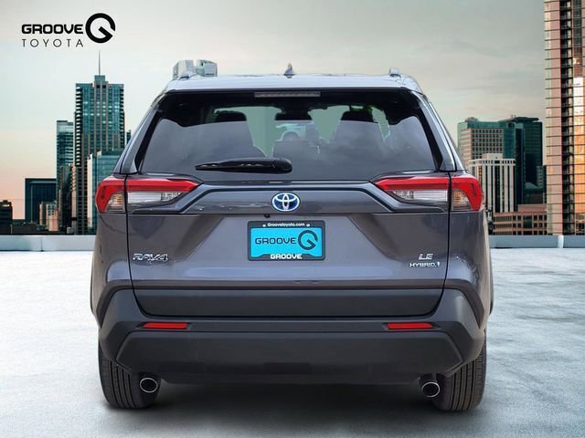 Used 2024 Toyota RAV4 LE image 4