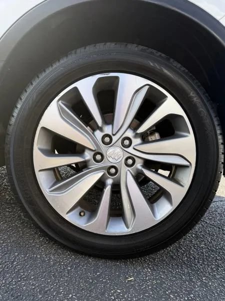 Used 2020 Buick Encore Preferred FWD image 14