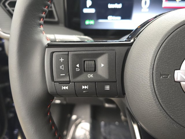 New 2027 Nissan Kicks SR w/ SR Premium Package FWD image 17