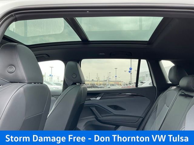 New 2026 Volkswagen Tiguan SE R-Line FWD image 16
