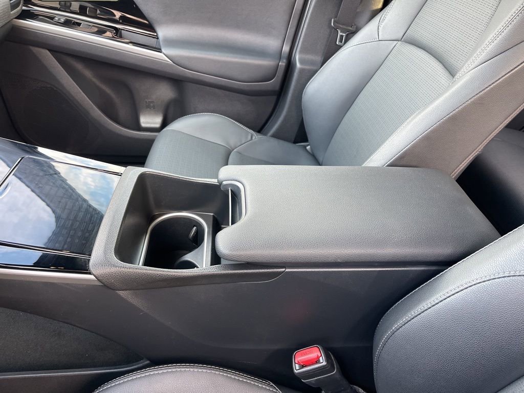 Used 2024 Toyota bZ4X Limited image 14